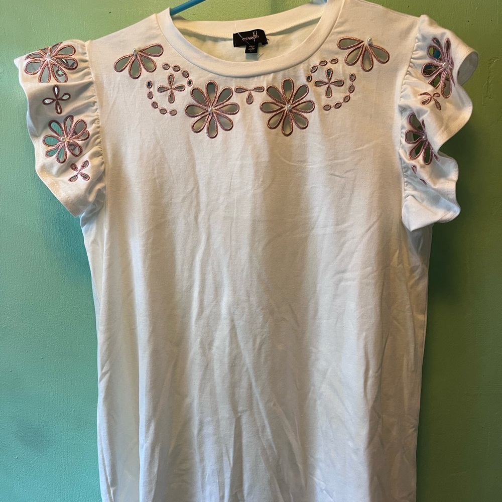 NWOT White Tee with Sparkly Pink Floral Embroidery w/Pearls